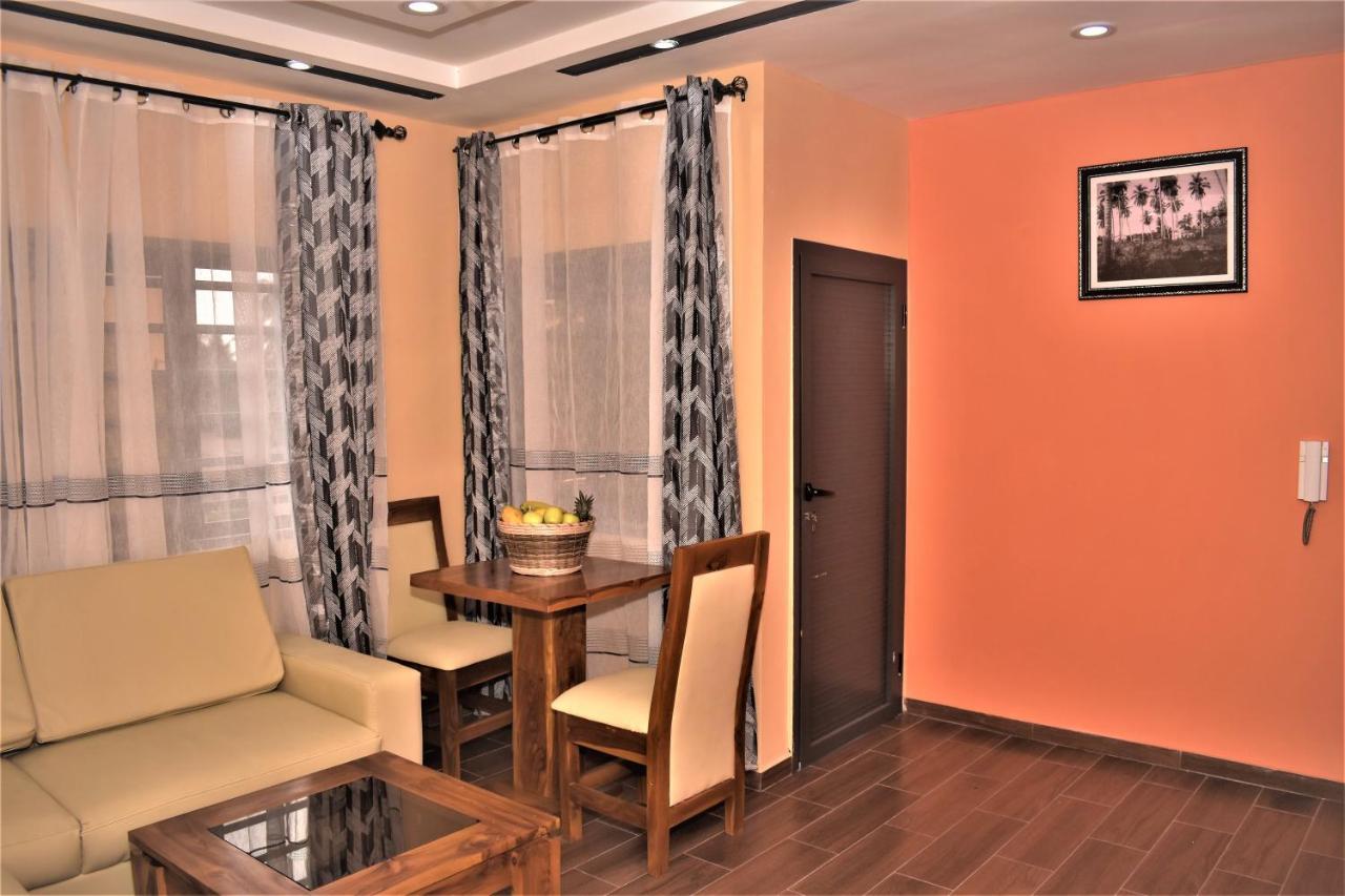 Residence Bellevue Sito Aiport- Ломе Экстерьер фото