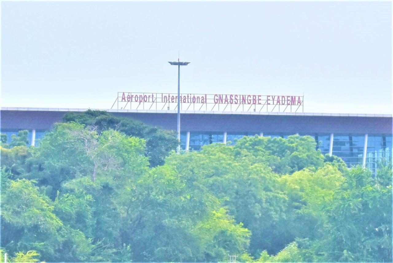 Residence Bellevue Sito Aiport- Ломе Экстерьер фото